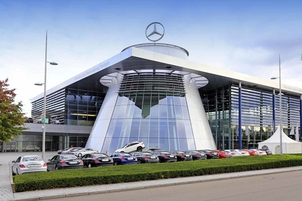 Oficina de Mercedes-Benz en Stuttgart